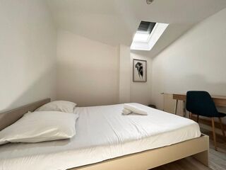  Immeuble à vendre 8 pièces 220 m²