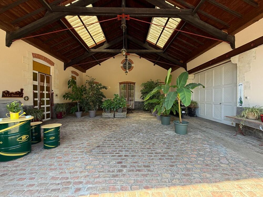 Domaine de caractère avec gîtes, chambres d'hôtes et parc de 1,7 hectare à Vias