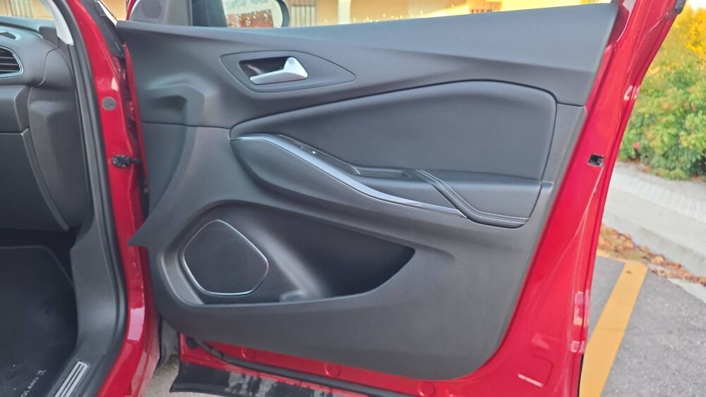 Grandland x 1.2 Turbo 130 Innovation 2019 occasion 10280 Saint Mesmin