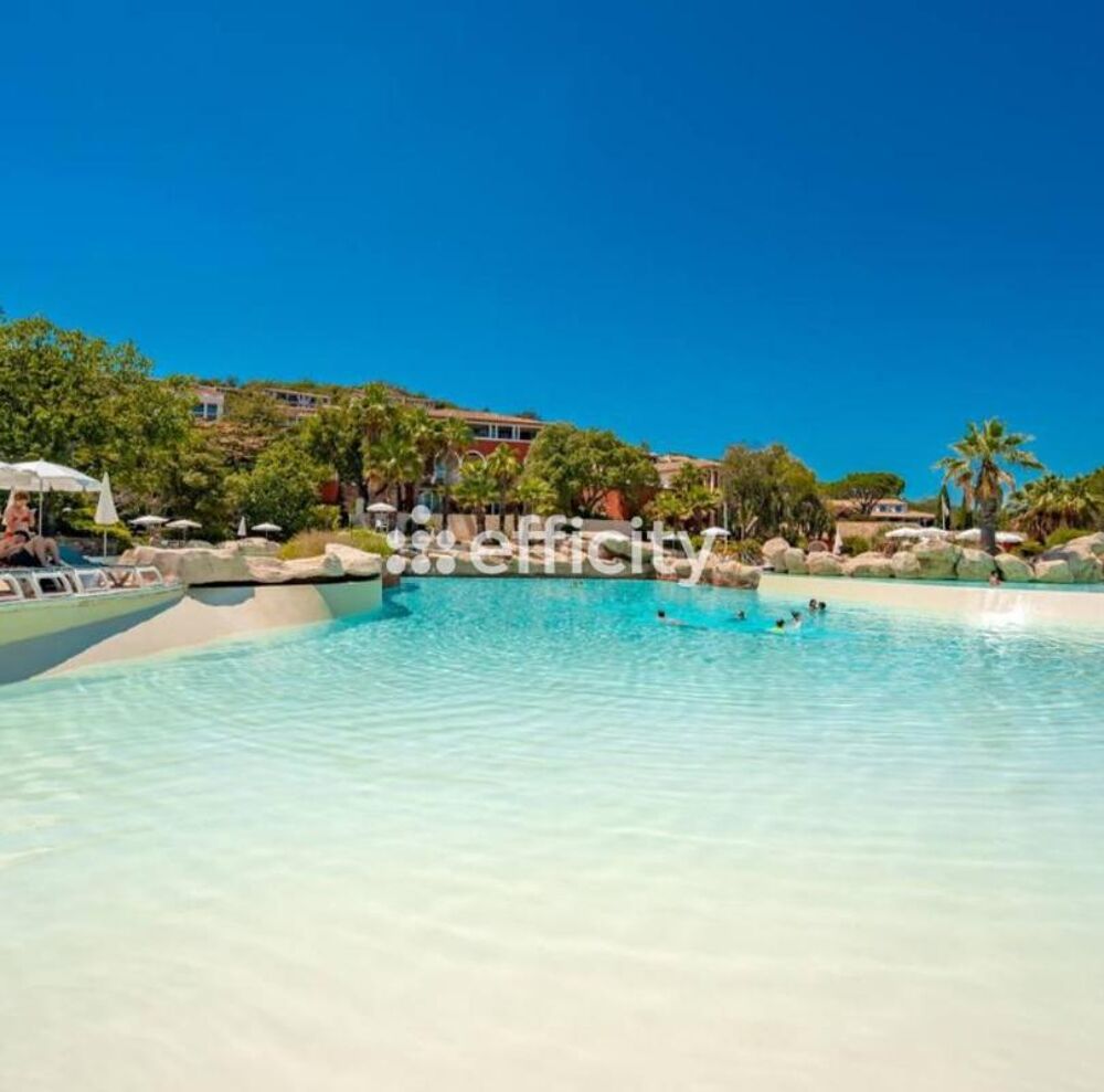 � vendre  Villa Grimaud (83310)