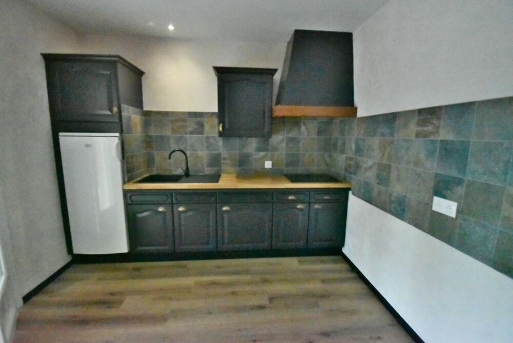 Vente Maison Maison à vendre 4 pièces plain pied (16) LA COURONNE, 3 chambres et terrain La couronne