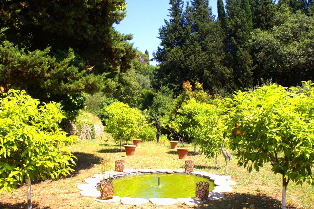 Vente Maison Mas du XVIIIème Siècle de 300 m² sur domaine de 15 000 m² Peymeinade