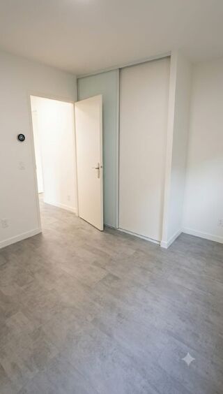  Appartement à louer 2 pièces 54 m²