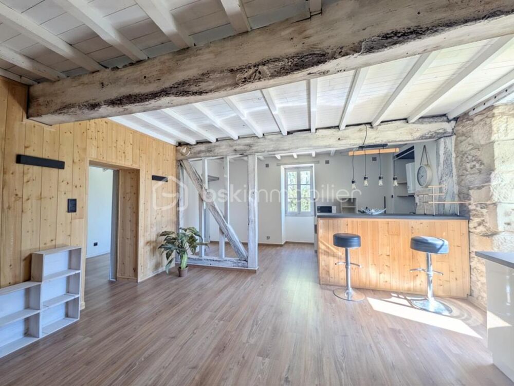 Maison ancienne en partie rénovée  150 m²  Dépendances  Fort potentiel