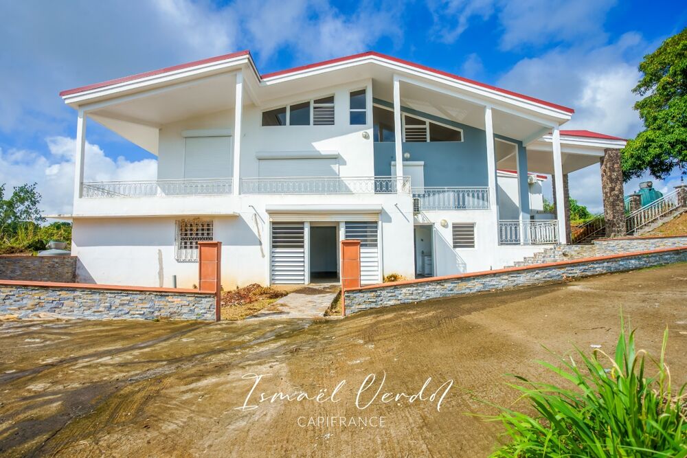 Villa de 391,6 m² sur un terrain de 5 301 m²