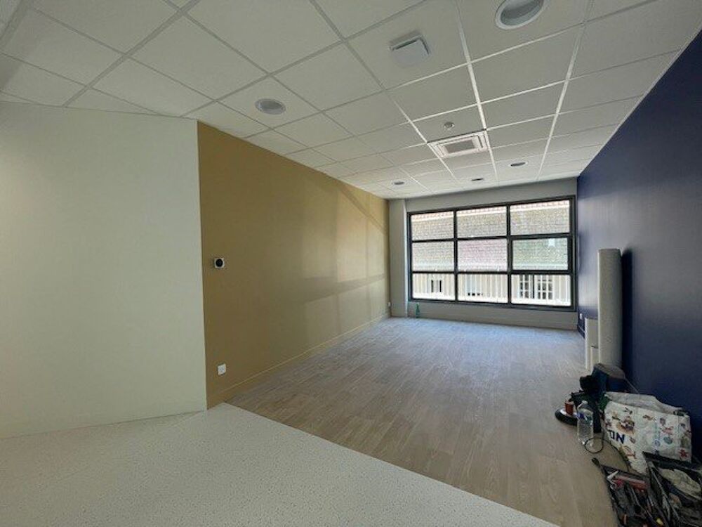  BUREAUX NEUFS Autun