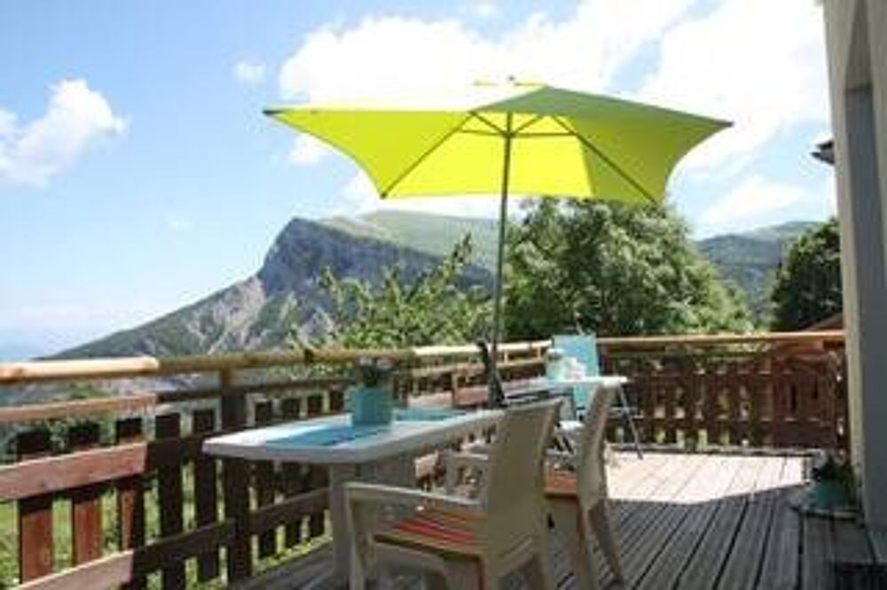 à vendre  Propriété/château Manteyer (05400)