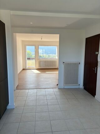  Appartement à louer 3 pièces 68 m²