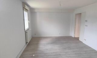  Appartement � louer 4 pi�ces 81 m�