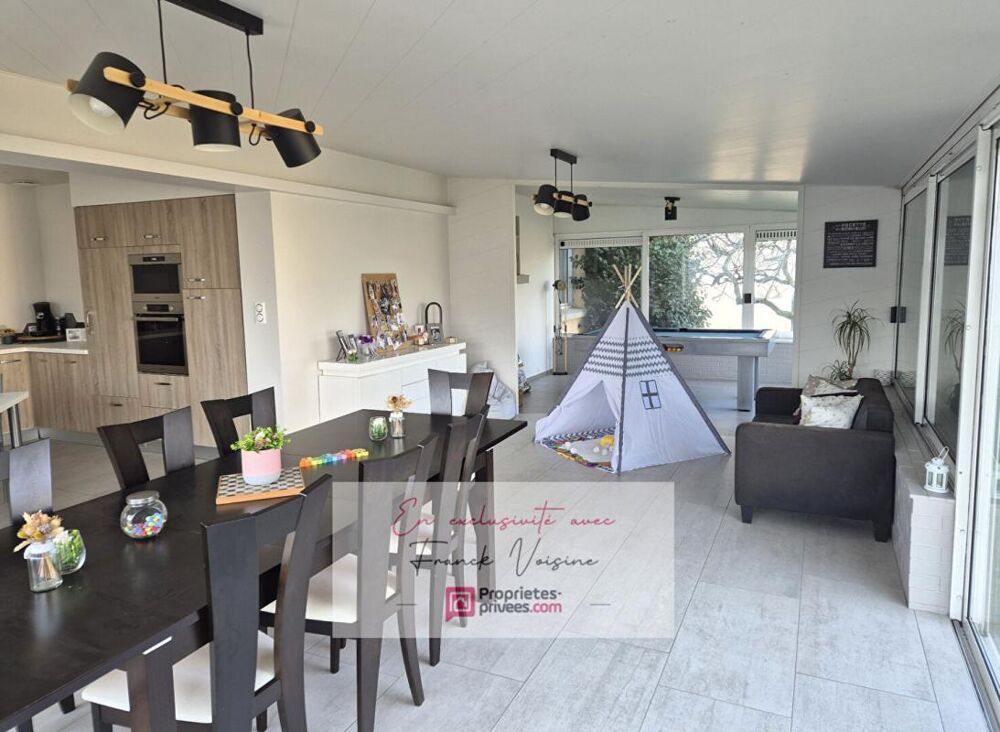A VENDRE en Exclusivité aux Epesses, maison de 193 m2 avec 4 chambres sur une parcelle de 753 m2 env