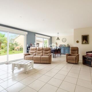  Maison  vendre 5 pices 121 m