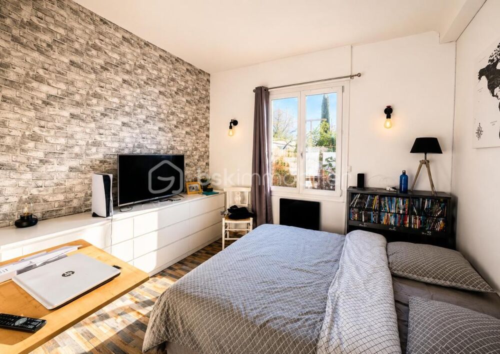 Bas de Villa T3/T4 + dépendance 15 m2