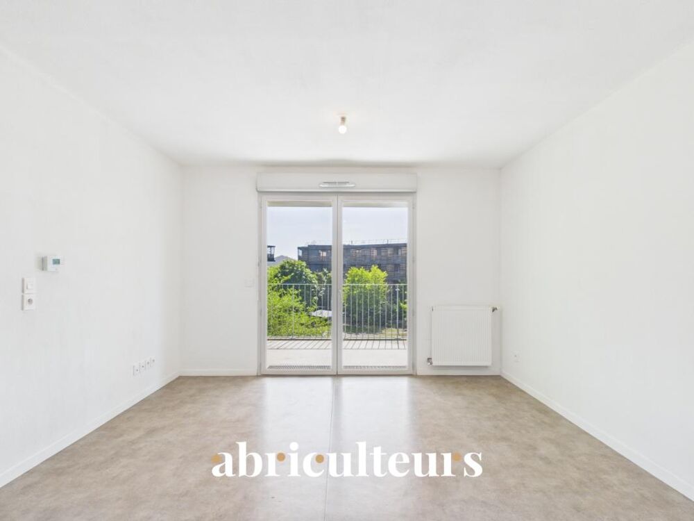 Appartement T3 lumineux de 57 m² avec Terrasse en vente à Bas Cenon
