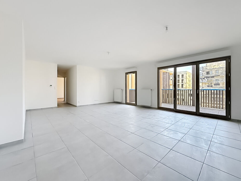 Appartement T5 116 m² dernier étage, terrasse 23 m², 2 garages ANNECY (74)