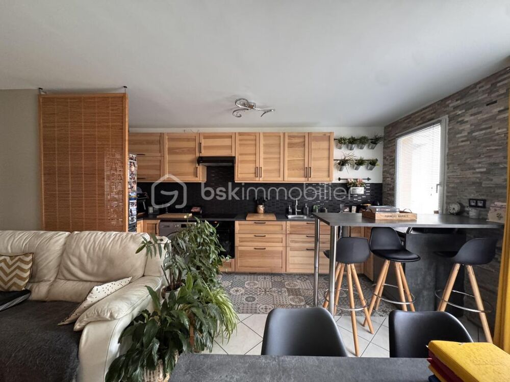 Vente Appartement Appartement 3 pièces avec balcon et stationnement en sous-sol - Vert-Galant - DPE C Villepinte