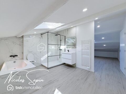   Maison 220m2 5 chambres entièrement rénovée au centre de Varces Maison - 7 pièce(s) - 222 m²