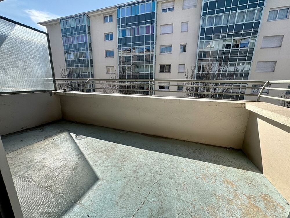 ? Annemasse centre  T2 54 m²  Investissement locatif rentable avec cave