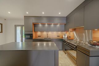  Villa � vendre 8 pi�ces 192 m�