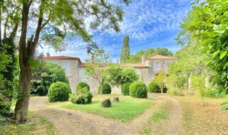 Maison 10 pièces 550 m² · à Vallans · 550 m² · 293 000 €