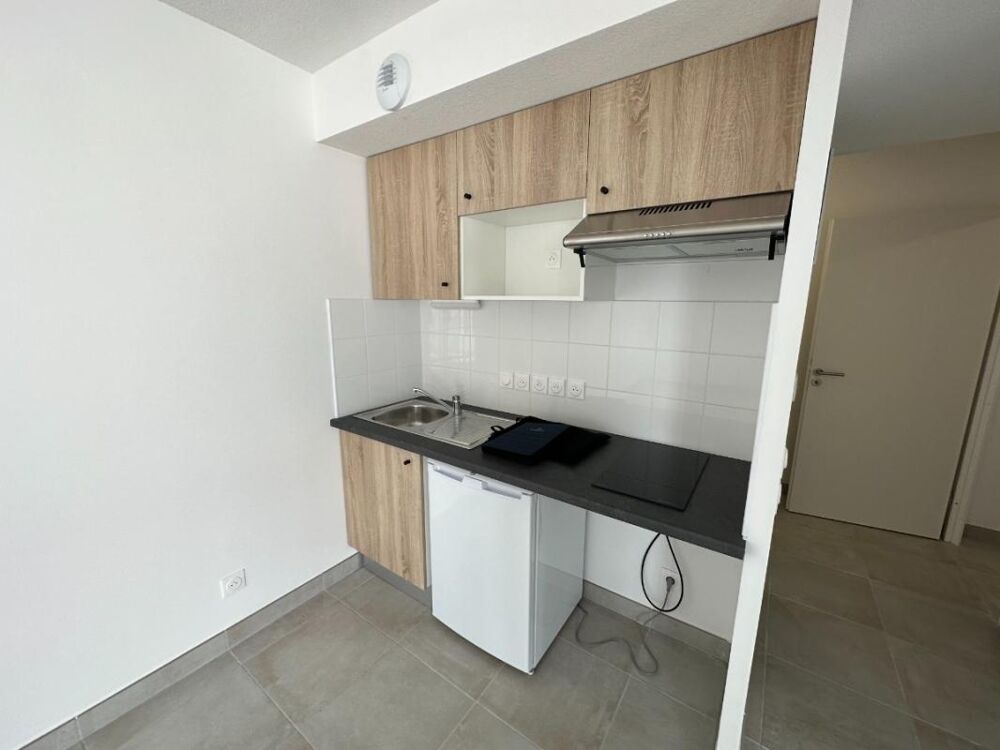 Location Appartement Studio avec terrasse et parking à NIMES Nimes