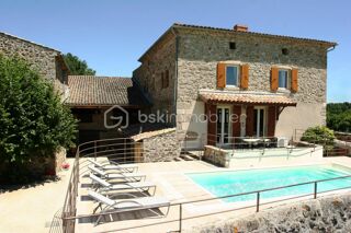  Maison  vendre 8 pices 265 m