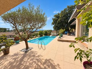 Villa à vendre 6 pièces 180 m²