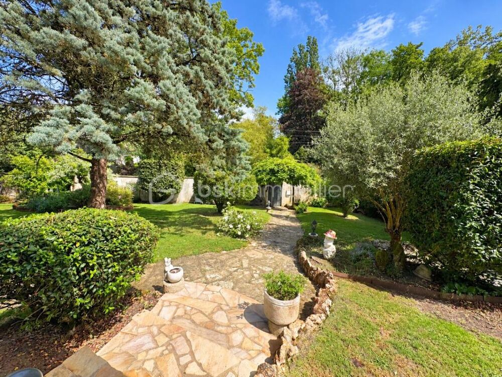 Vente Maison À 15 minutes de Coulommiers – Maison familiale aux beaux volumes avec véranda et dépendance Saint denis les rebais