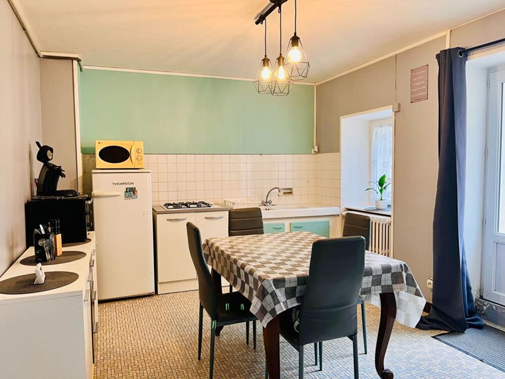 Vente Maison Maison 65 m²  avec 2 chambres + maisonnette à rénover Segrie fontaine