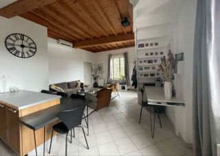  Appartement à louer 3 pièces 82 m²
