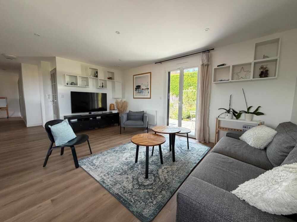 Maison à vendre La Roche-Blanche (63670)  Villa 7 pièces 172 m² avec piscine et vue imprenable