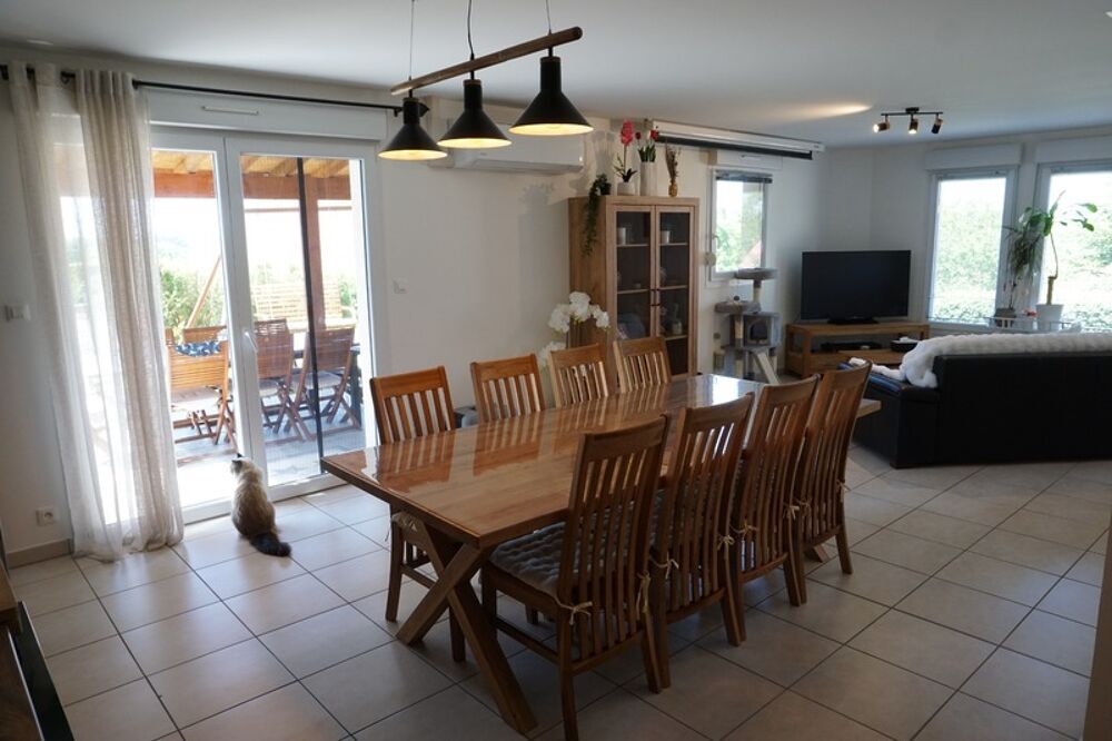 Vente Maison Magnifique pavillon climatisé en plain pied avec garages pour 3 voitures et grande terrasse couverte Montcey
