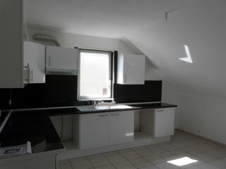  Appartement à louer 2 pièces 63 m²