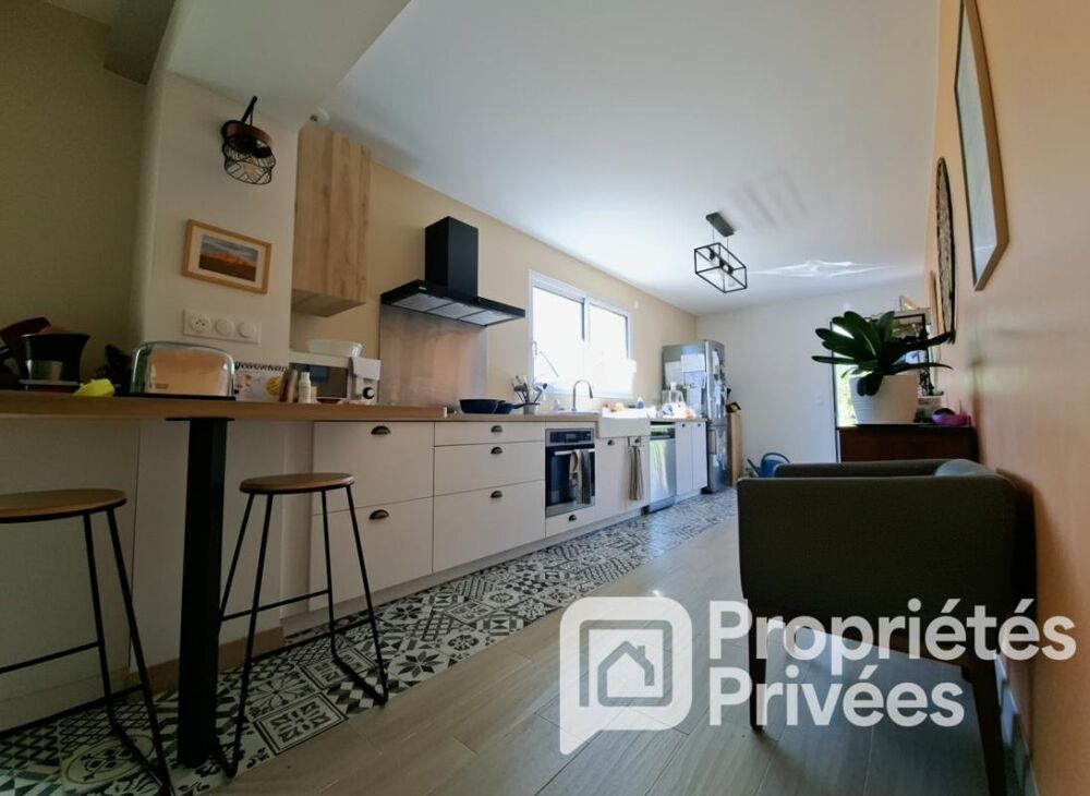 EXCLUSIVITE A VENDRE 37230 Fondettes centre, Maison 7 pièces 120 m² , jardin arboré et clos, garage, cave