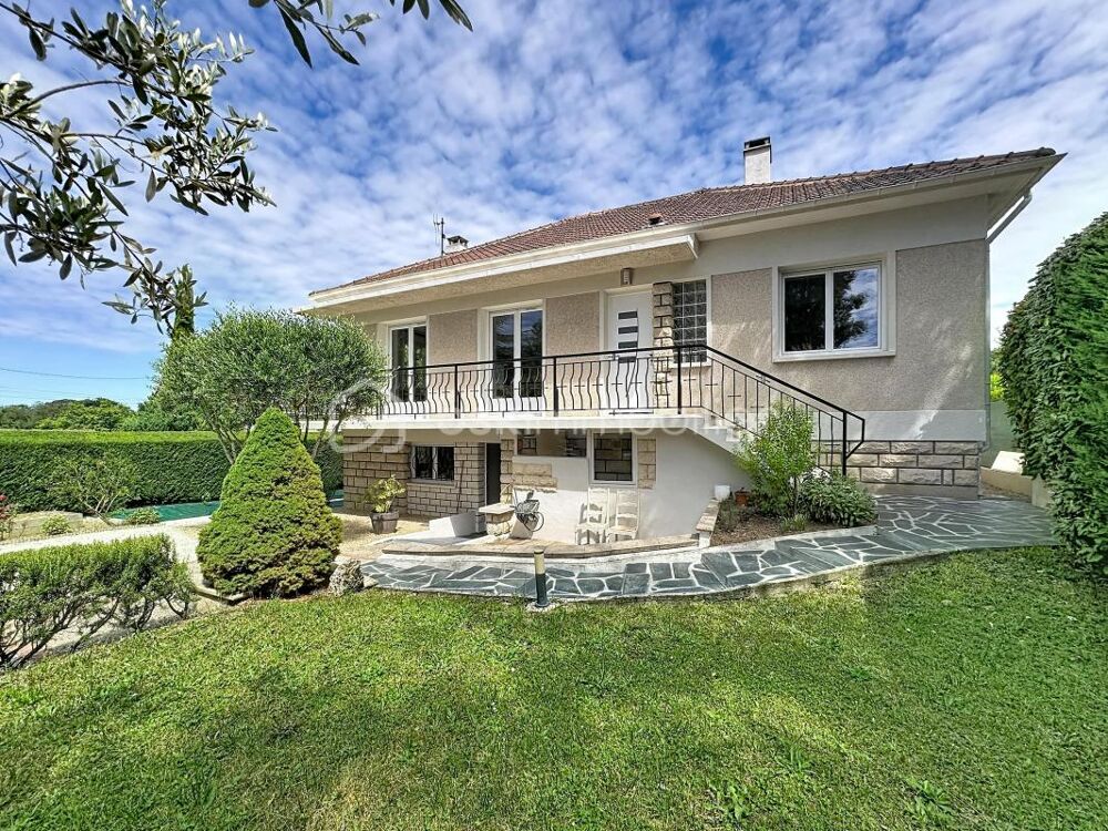 Maison familiale rénovée de 160 m²  4/5 chambres  Terrain de 780 m²  Aucun travaux à prévoir