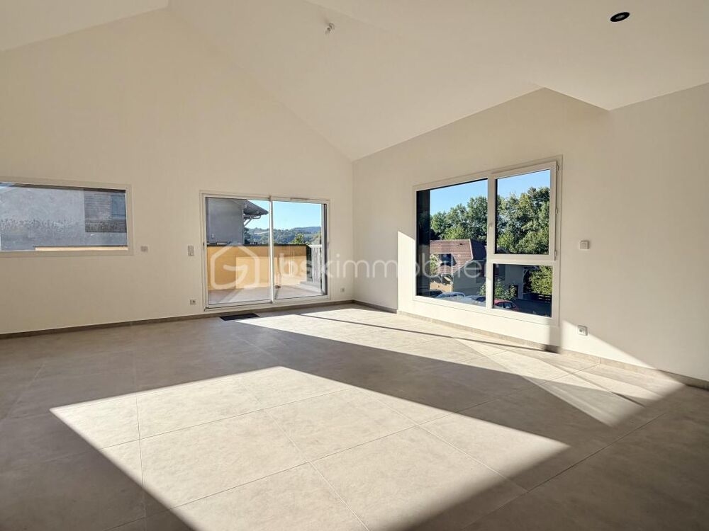 Magnifique maison 5 pièces sur 660 m² de terrain à l'entrée de Sillingy