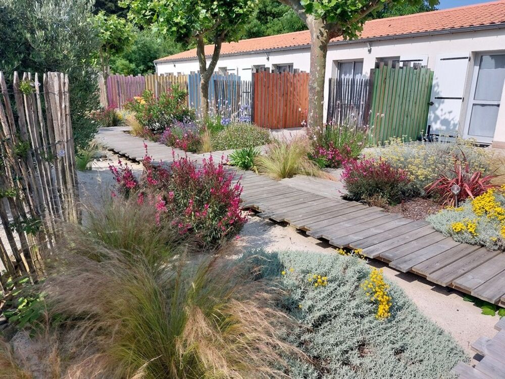 Vente Propriété/Château EXCLU CAPIFRANCE A Vendre ILE D'OLERON (17) en coeur village - Résidence para-hôtelière 11 meublés 3* proche plage Boyardville