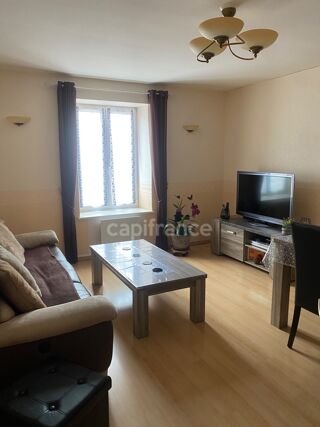  Immeuble à vendre 15 + pièces 240 m²