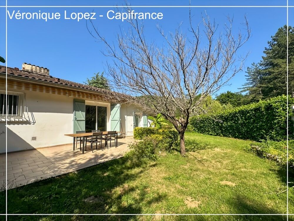 Pont du Casse, belle maison familiale de 159 m² offrant confort, luminosité et calme avec jardin et piscine