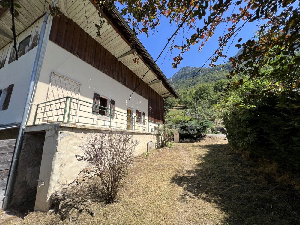 Maison T4 82m² avec Grange 300m² à rénover