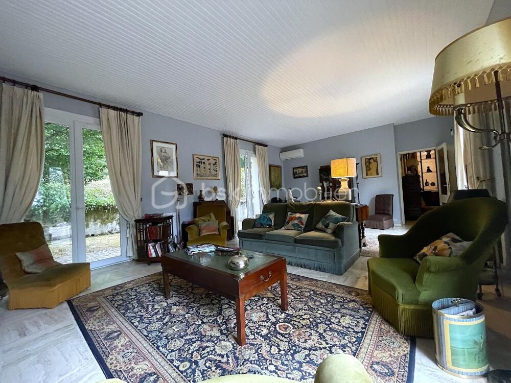 Demeure contemporaine de 249m² sur une parcelle de 6330m²