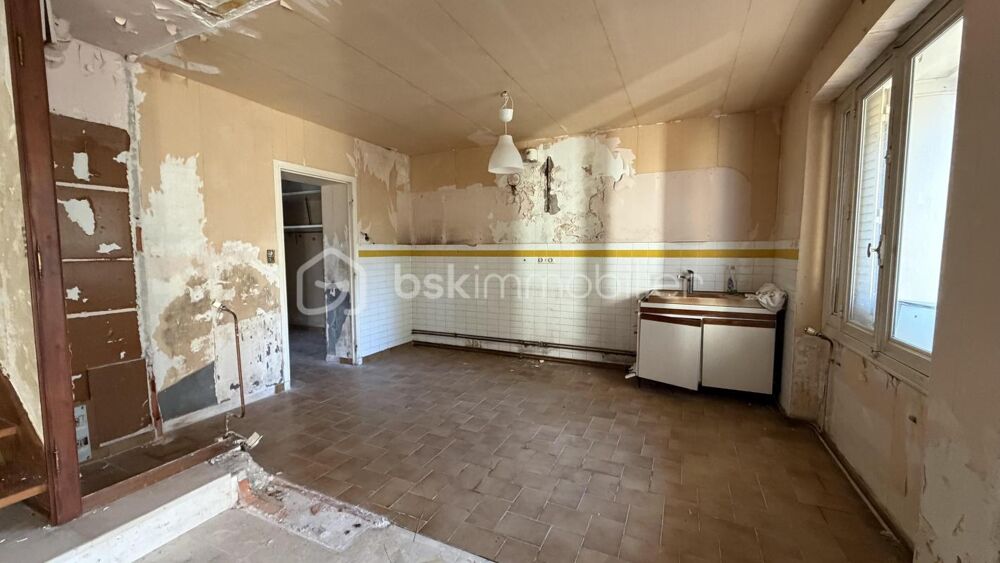 ROMANS SUR ISERE - Maison à rénover 127 m²