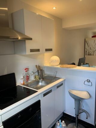  Appartement à louer 1 pièce 27 m²