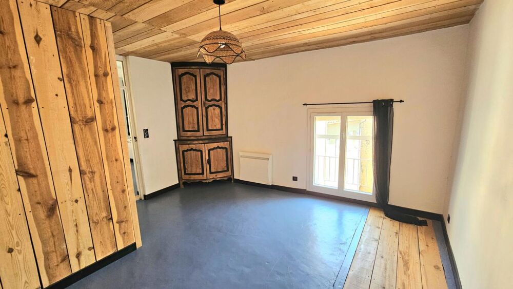 Vente Immeuble IMMEUBLE DE RAPPORT  : 3 appartements, rentabilité brute 7,5 %  Claviers, Var Claviers