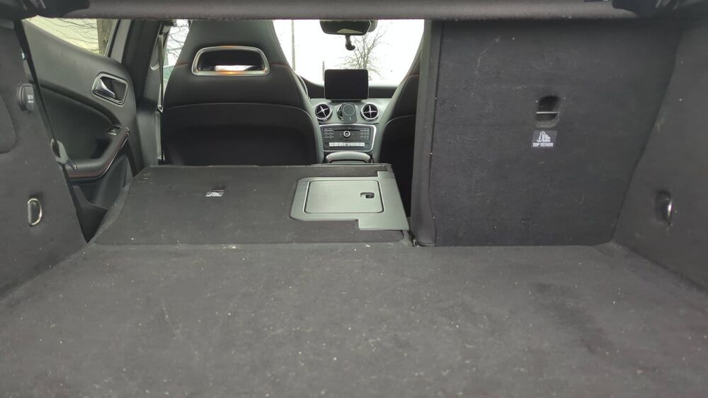 Classe GLA I 200 156 7G-Tronic Fascination - Automatique Toit ouvrant 2017 occasion 59480 La Bassee