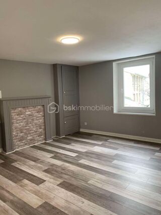  Immeuble à vendre 10 pièces 155 m²
