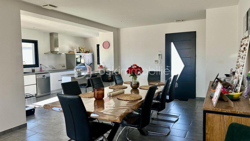 Maison contemporaine avec piscine  114 m²  3 chambres  DPE A