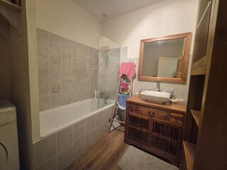  Immeuble � vendre 14 pi�ces 295 m�