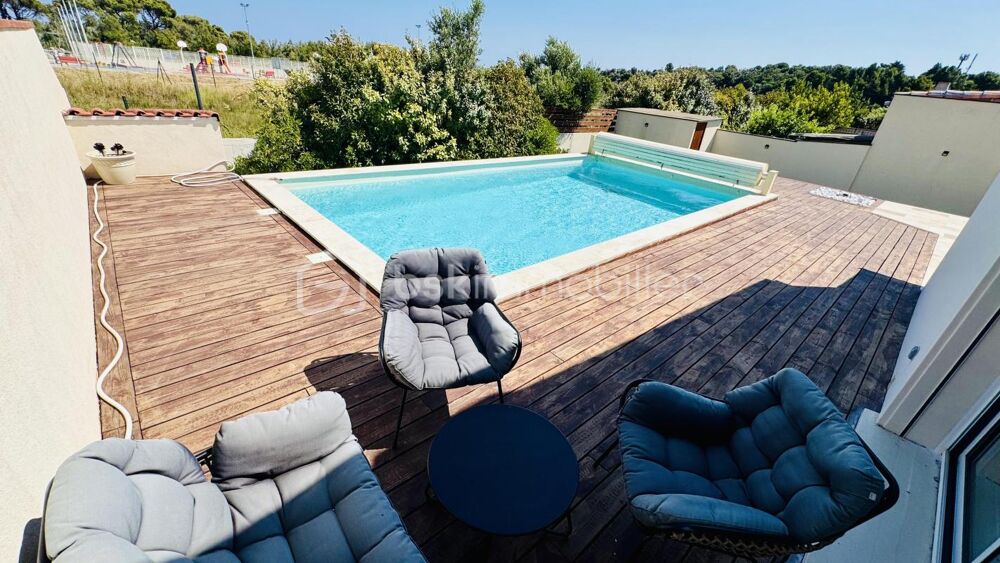 Villa moderne avec grand piscine