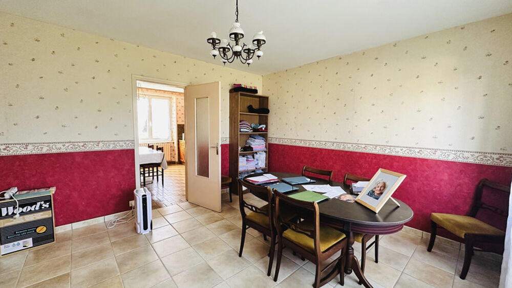 À vendre  CAMARET-SUR-MER Spacieuse maison traditionnelle à deux pas des plages et du centre-ville