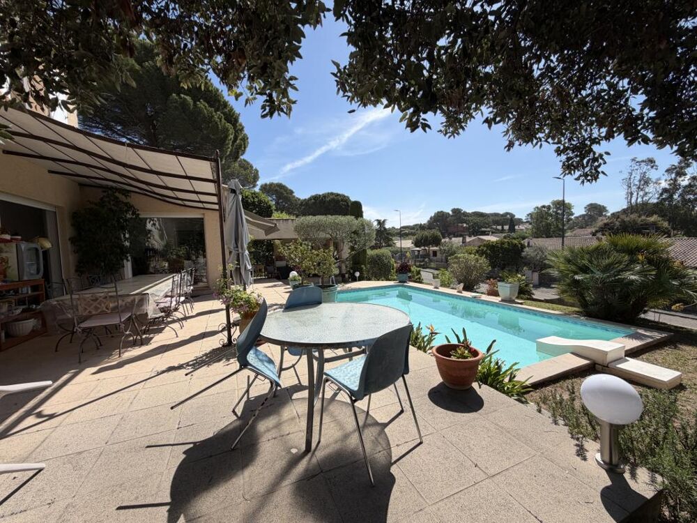 Puget-sur-Argens -Villa avec piscine et T3 indépendant 180